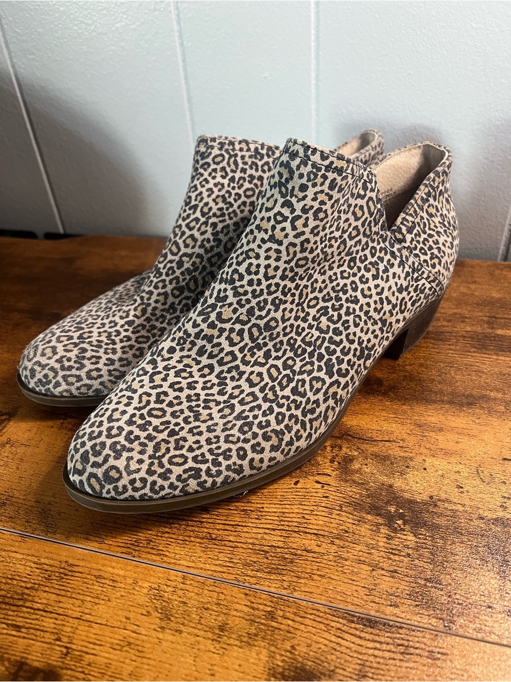 EUC Crown And Ivy Ankle Boots, Women’s Size 9, Leather, Animal Print, Zip Up